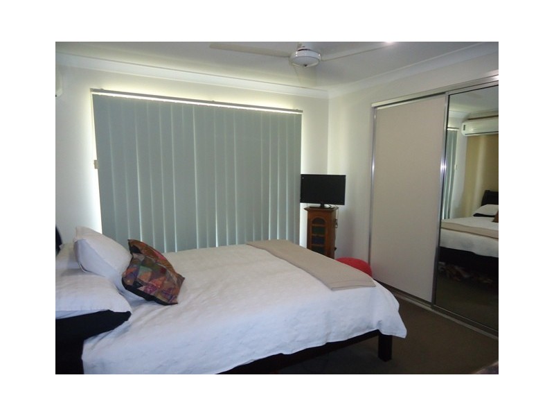 1/57 Sinclair Street, Avenell Heights QLD 4670