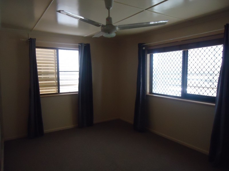 60 Vasey Street, Avenell Heights QLD 4670