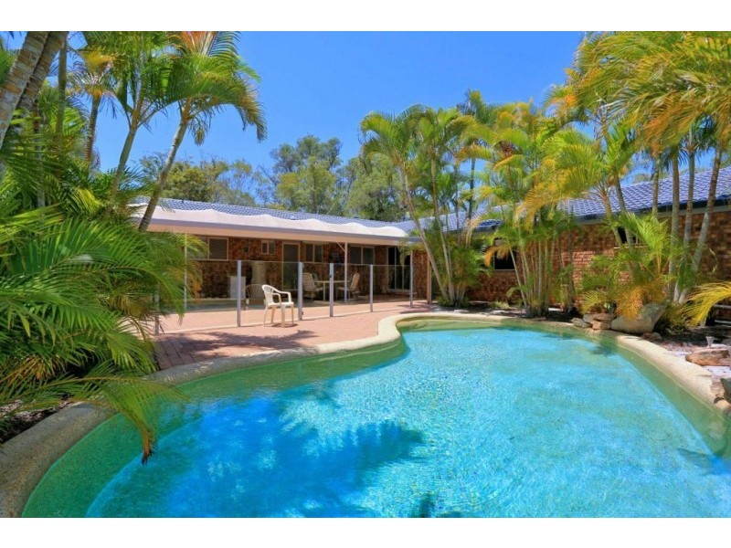 27 Cockatoo Crescent, Gooburrum QLD 4670