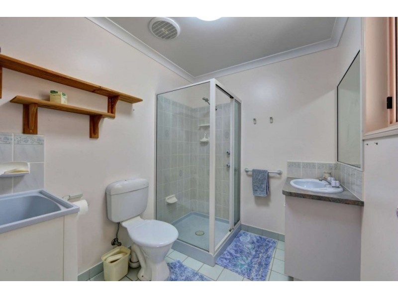 27 Cockatoo Crescent, Gooburrum QLD 4670