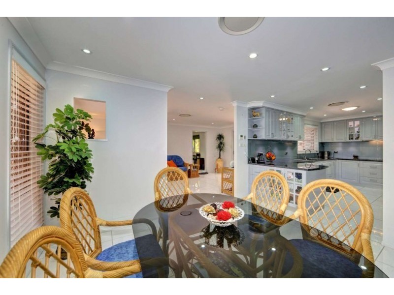 27 Cockatoo Crescent, Gooburrum QLD 4670