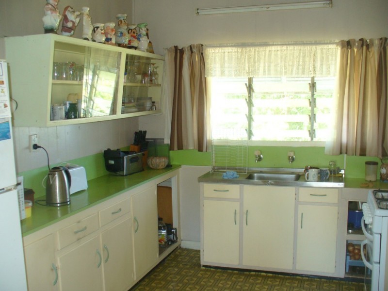 12 River Street, Avondale QLD 4670