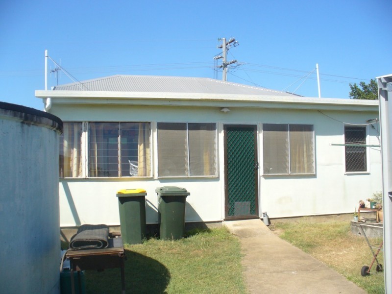 12 River Street, Avondale QLD 4670