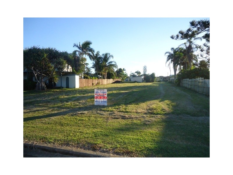 68 Esplanade, Elliott Heads QLD 4670