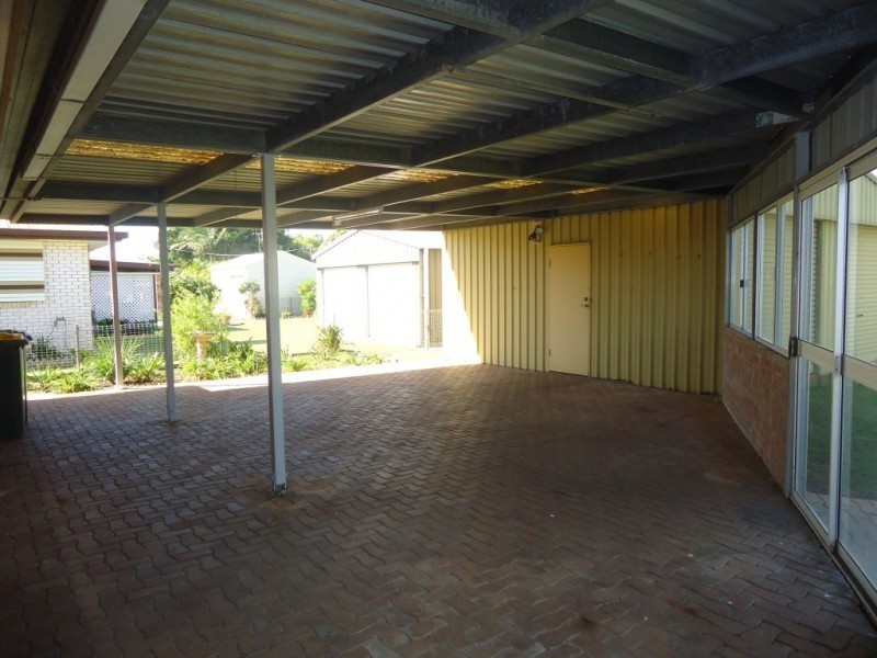 10 Robertson Street, Kepnock QLD 4670
