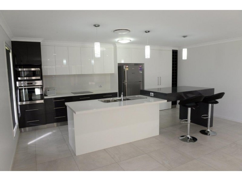 1 Beech Links Drive, Ashfield QLD 4670