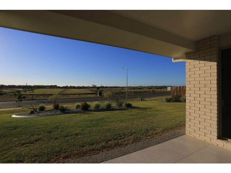 1 Beech Links Drive, Ashfield QLD 4670