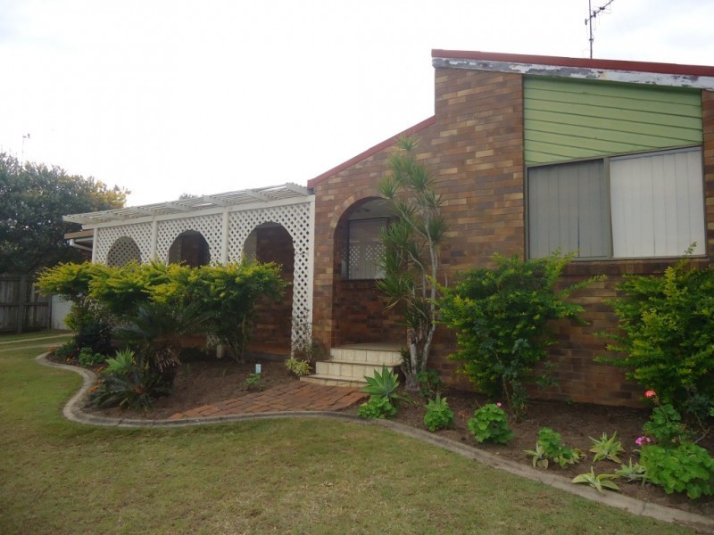 21 Gray Avenue, Bundaberg South QLD 4670