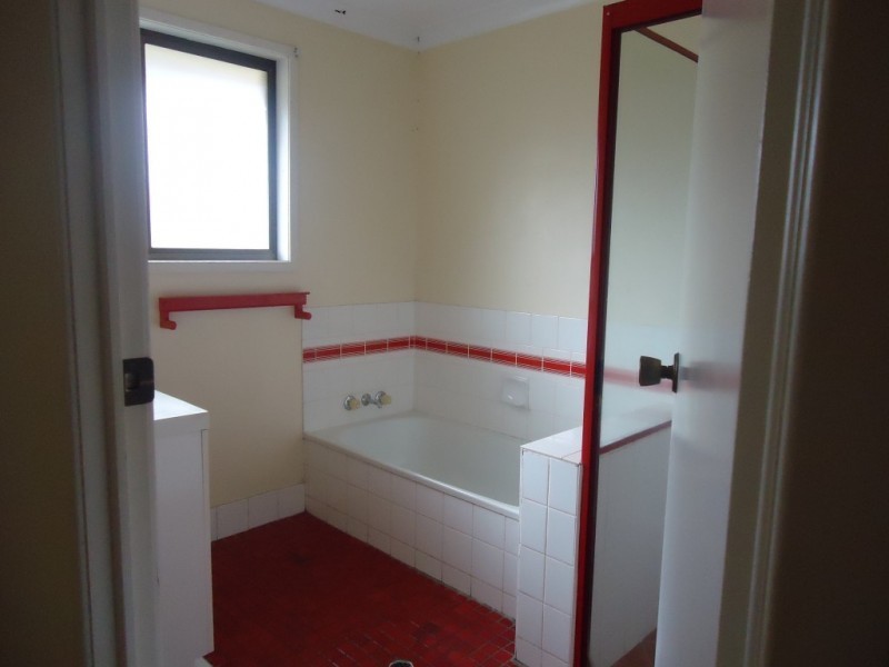 21 Gray Avenue, Bundaberg South QLD 4670