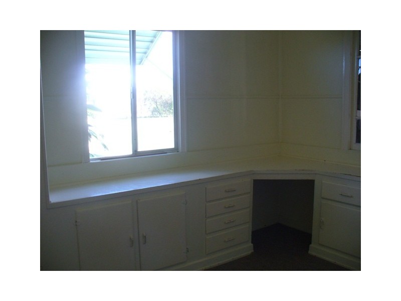 73 Avenell St, Avenell Heights QLD 4670
