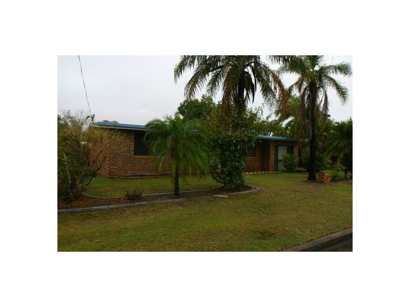 33 Anderson St, Avenell Heights QLD 4670