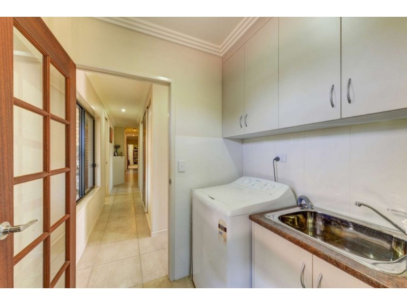 4 SEAHORSE COURT, Innes Park QLD 4670