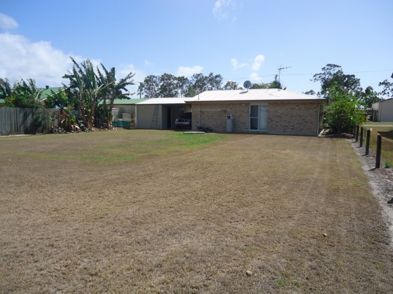 8 ISLAND VIEW DRIVE, Winfield QLD 4670
