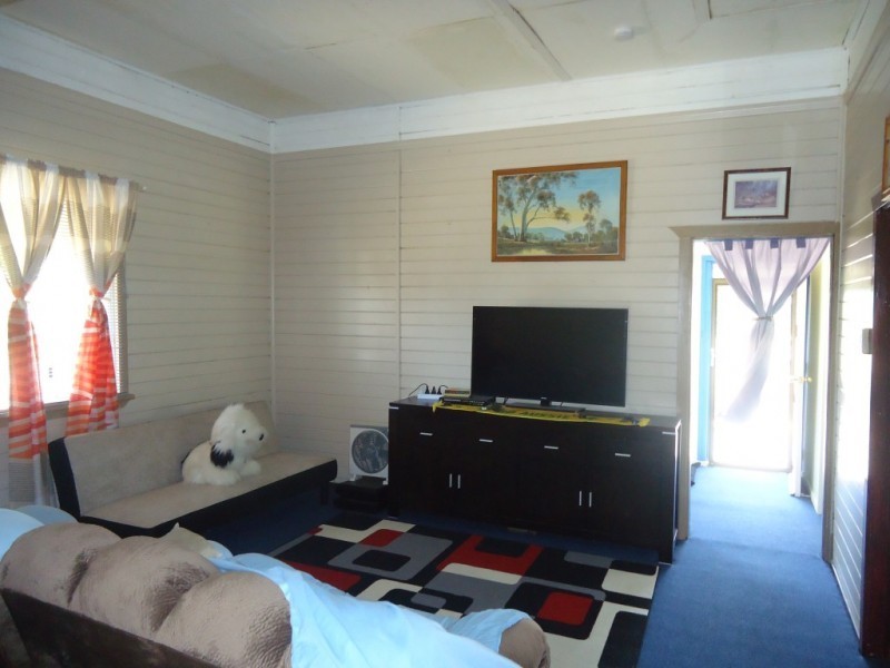 12 River Street, Avondale QLD 4670