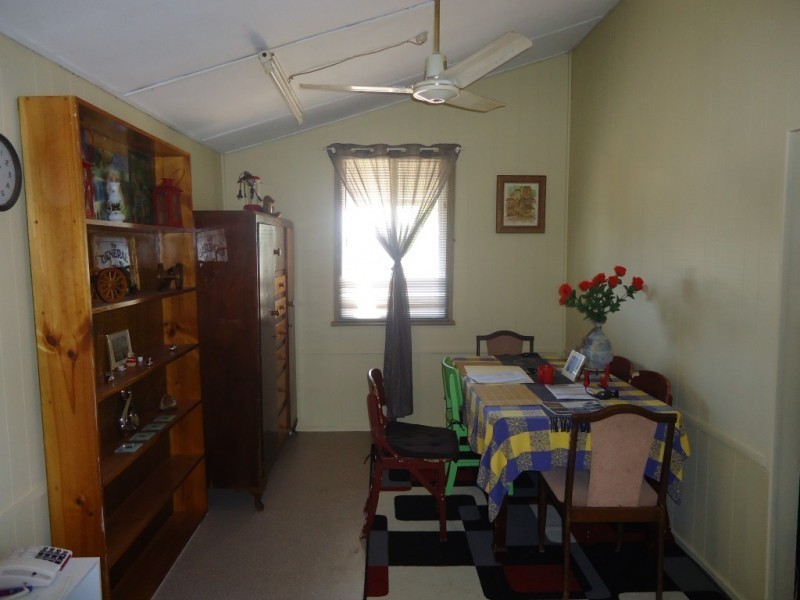 12 River Street, Avondale QLD 4670