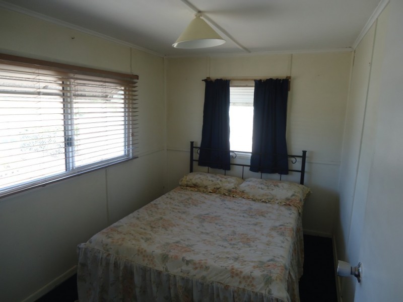 12 River Street, Avondale QLD 4670