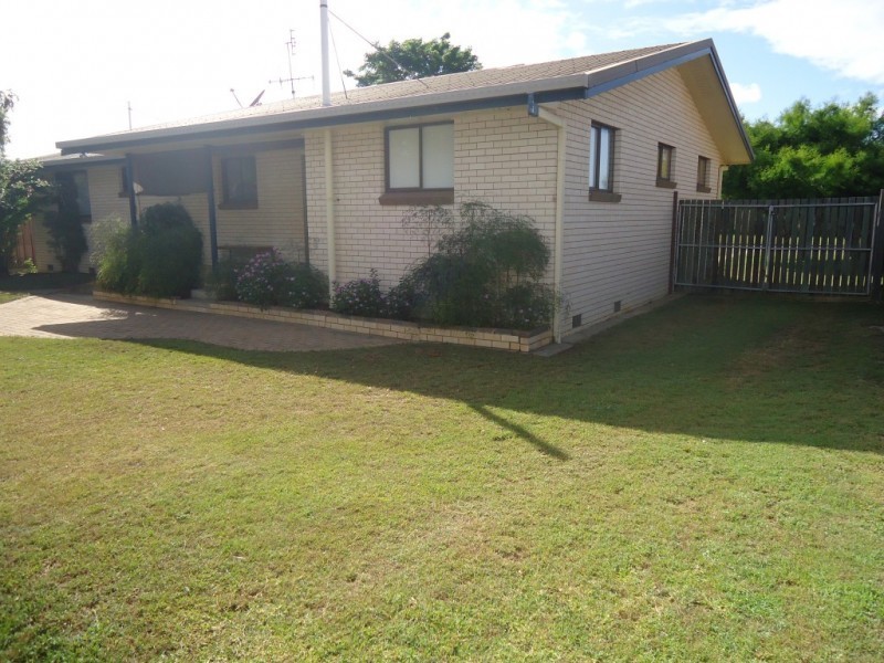 65 Sinclair Street, Avenell Heights QLD 4670