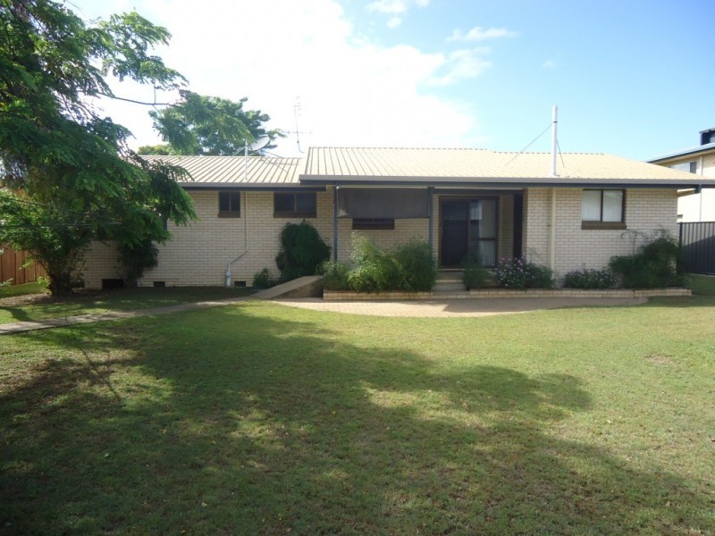 65 Sinclair Street, Avenell Heights QLD 4670