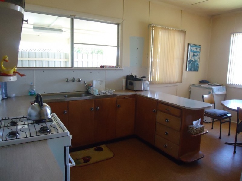 3 Auer Street, Kepnock QLD 4670