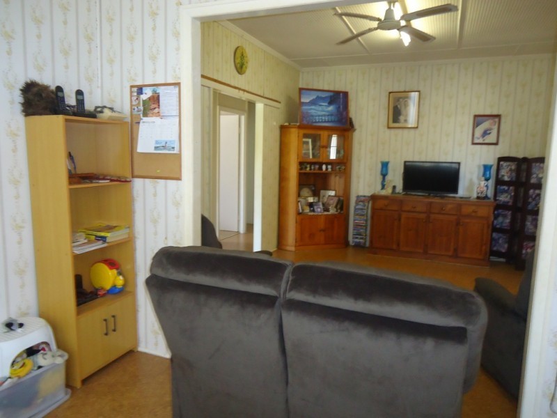 3 Auer Street, Kepnock QLD 4670