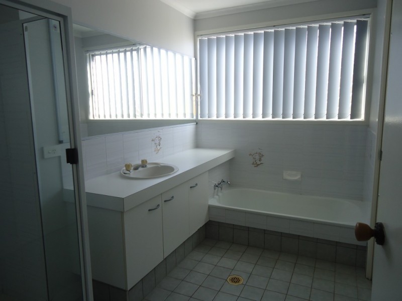 19 Smiths Rd, Avoca QLD 4670