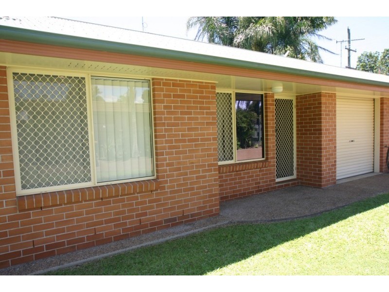 2/111 F E Walker St, Kepnock QLD 4670