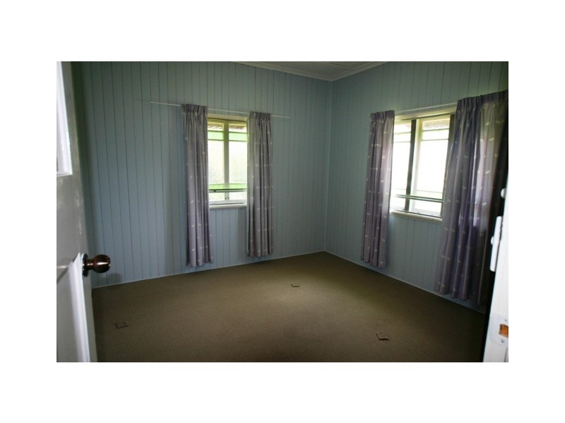26 High Street, Walkervale QLD 4670