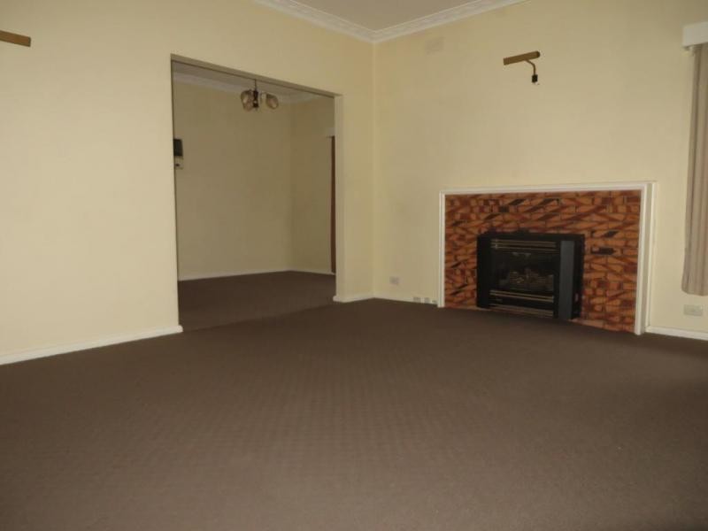 3 East Court, Croydon VIC 3136