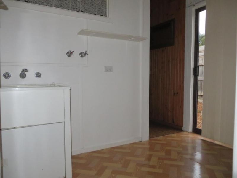 3 East Court, Croydon VIC 3136