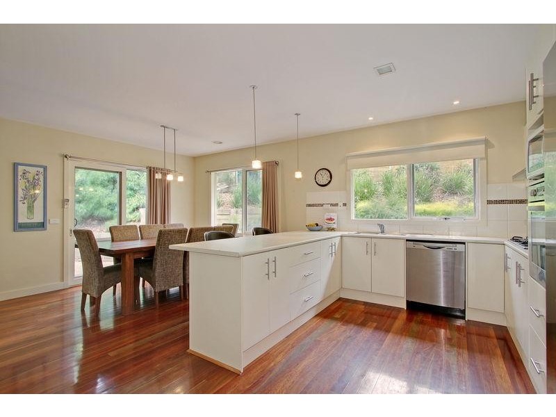 18 Gembrook-Launching Place Road, Launching Place VIC 3139