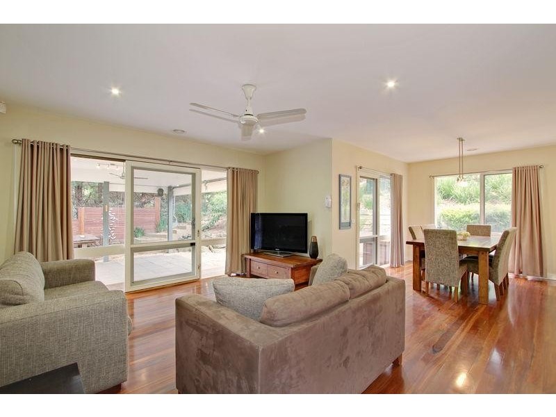 18 Gembrook-Launching Place Road, Launching Place VIC 3139