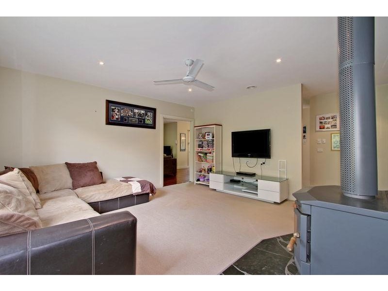 18 Gembrook-Launching Place Road, Launching Place VIC 3139