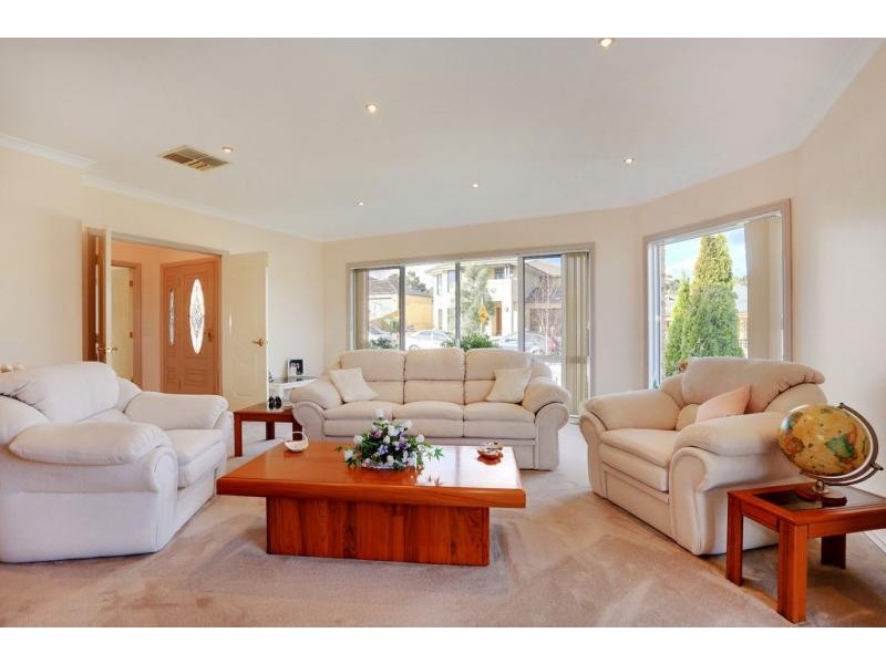 17 Neryl Court, Mooroolbark VIC 3138