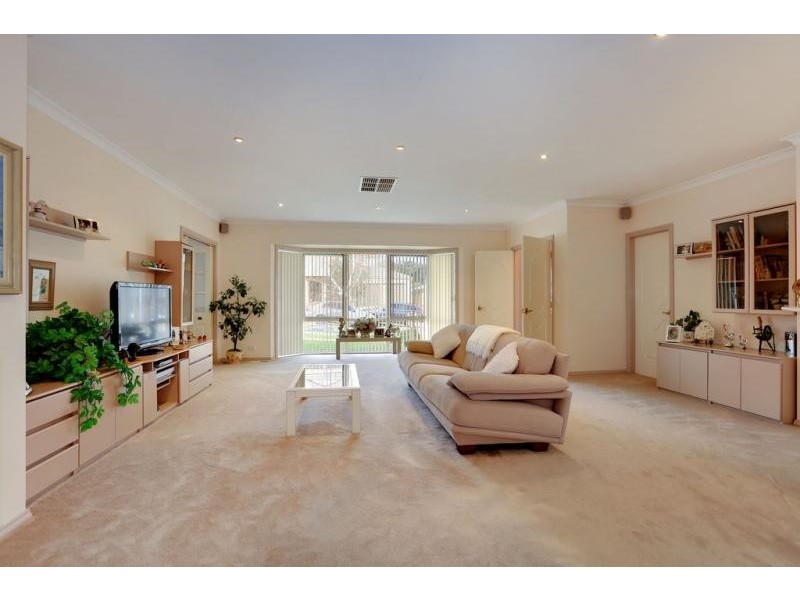 17 Neryl Court, Mooroolbark VIC 3138
