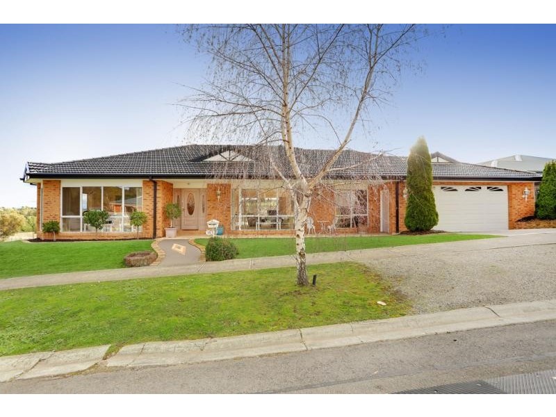 17 Neryl Court, Mooroolbark VIC 3138
