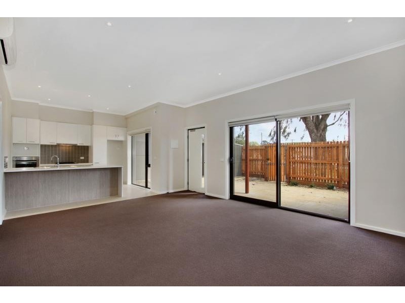 12-15/393 Warburton Highway, Wandin North VIC 3139