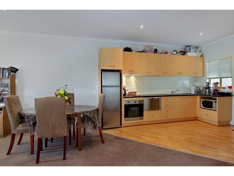 102/13-15 Hewish Road, Croydon VIC 3136