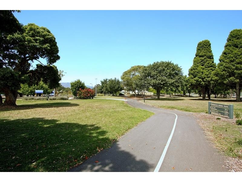 102/13-15 Hewish Road, Croydon VIC 3136