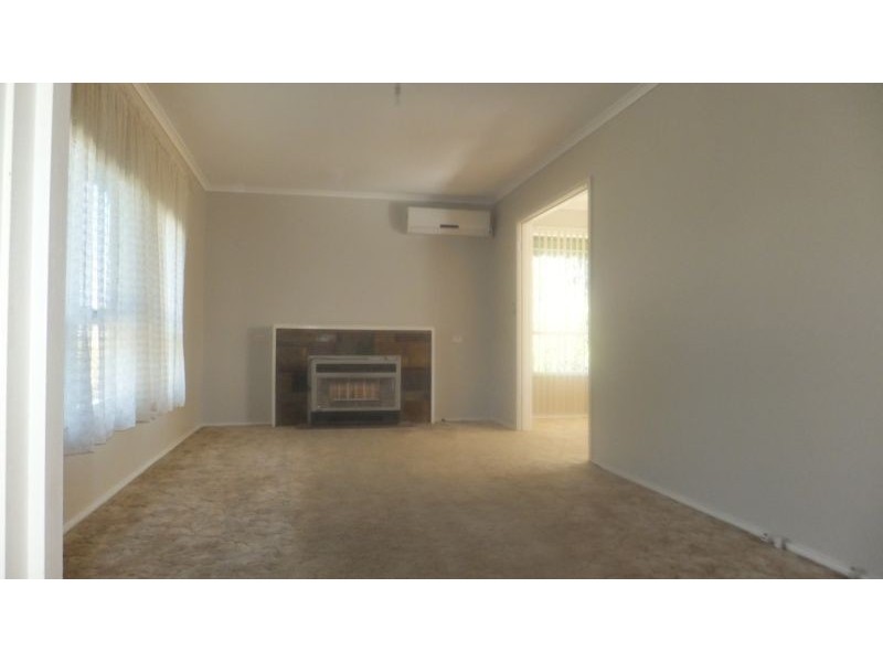 305 Hull Road, Mooroolbark VIC 3138