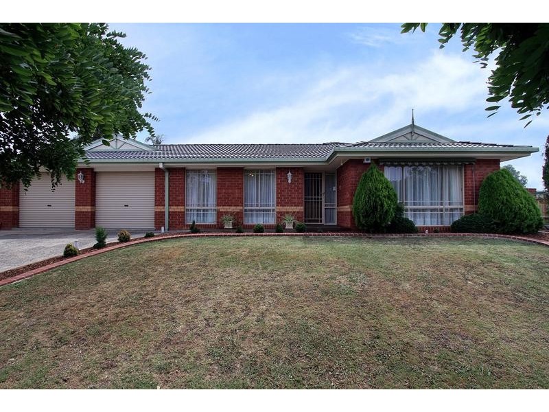 15 Natanya Way, Kilsyth VIC 3137