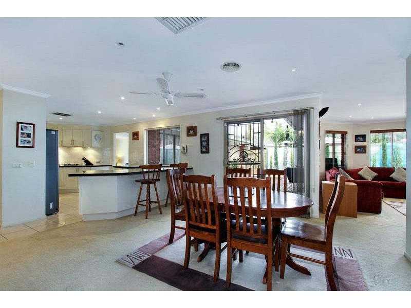 15 Natanya Way, Kilsyth VIC 3137