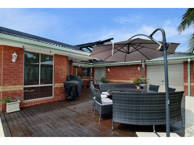 15 Natanya Way, Kilsyth VIC 3137