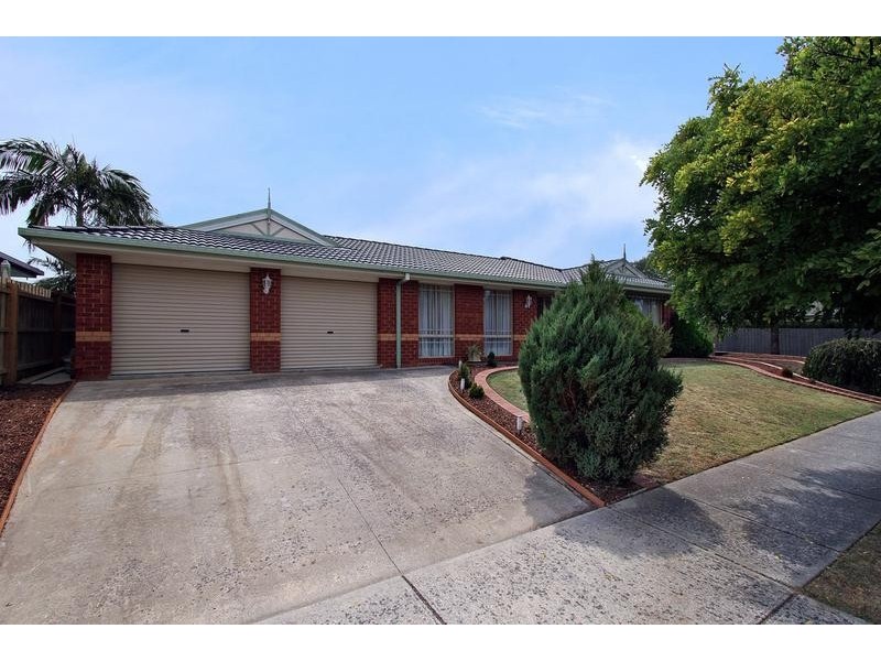 15 Natanya Way, Kilsyth VIC 3137