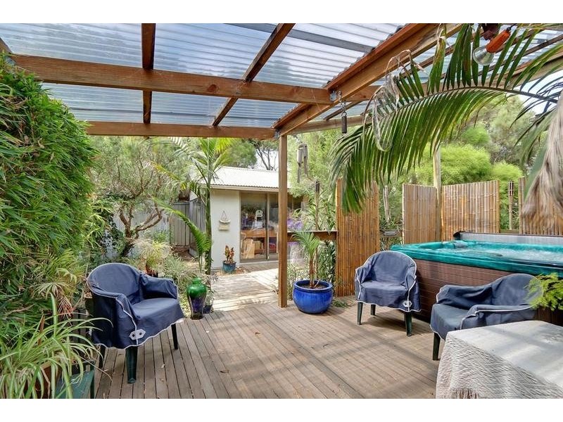 14 The Esplanade, Sunderland Bay VIC 3922