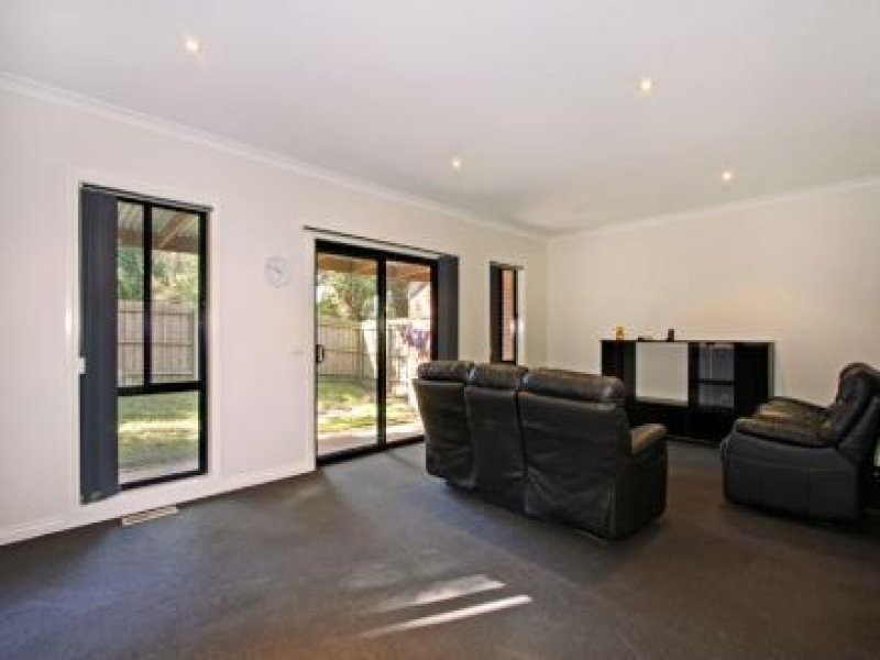 3/10 Bayswater Road, Croydon VIC 3136