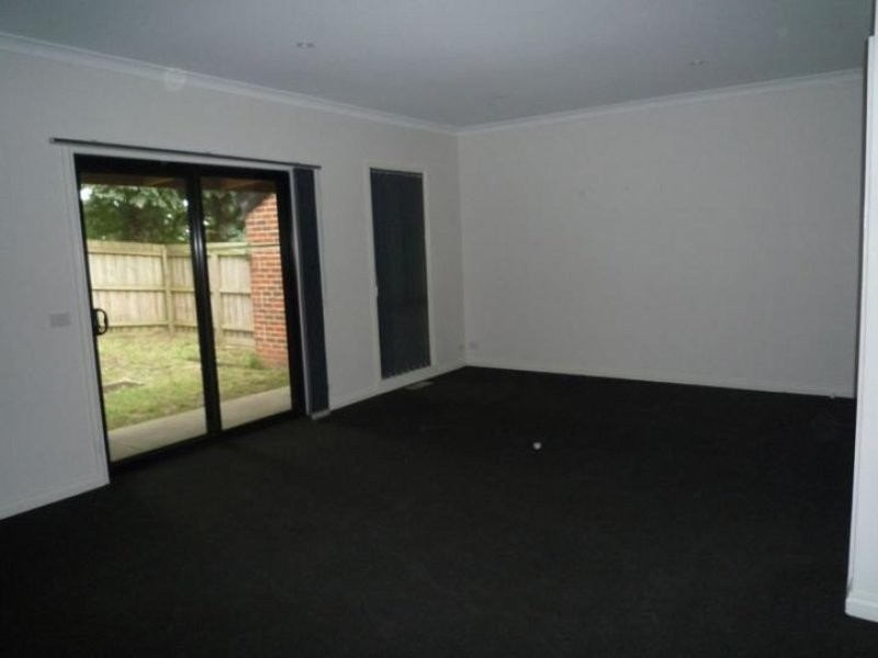 3/10 Bayswater Road, Croydon VIC 3136