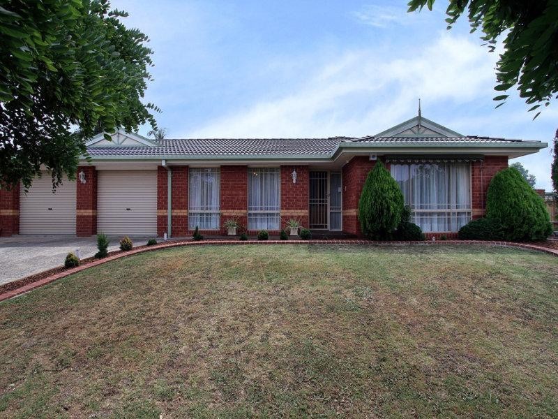15 Natanya Way, Kilsyth VIC 3137