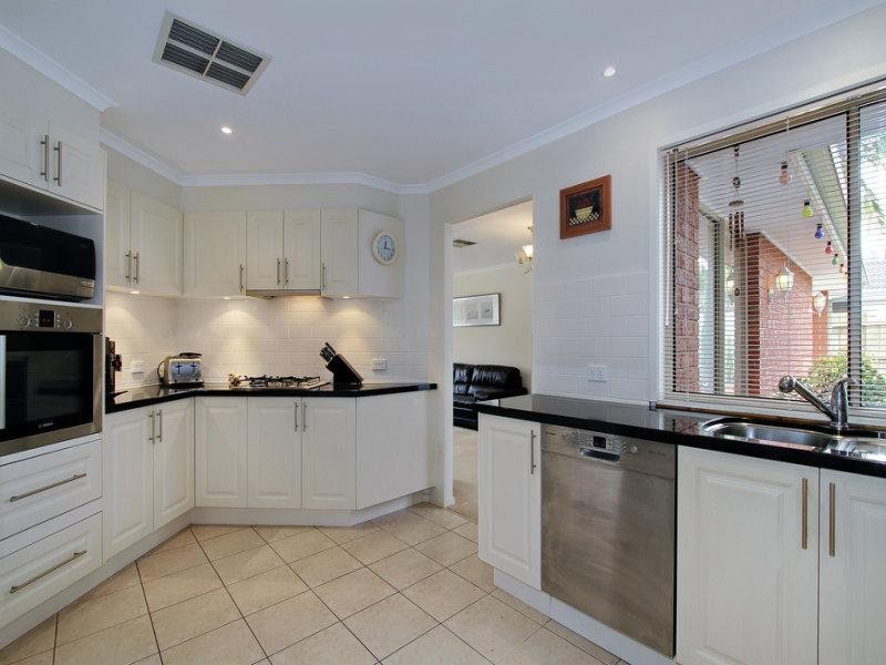 15 Natanya Way, Kilsyth VIC 3137