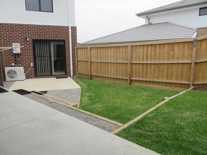 10 Spriggs Drive, Croydon VIC 3136