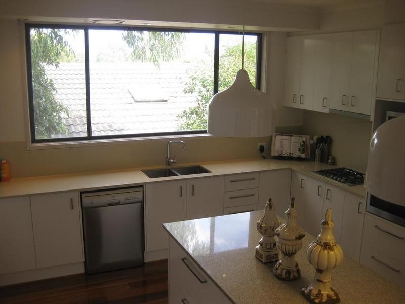 9 Morgan Avenue, Croydon VIC 3136
